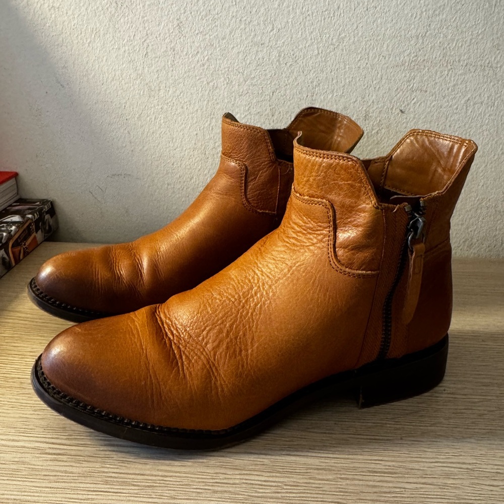 Franco Sarto Halford 8.5 leather Chelsea western boot